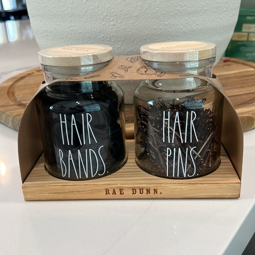 Cute. Rae Dunn. HAIR BANDS & HAIR PINS. - Picture 4 of 16
